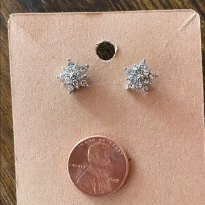 Elegant Silver Snowflake Earrings